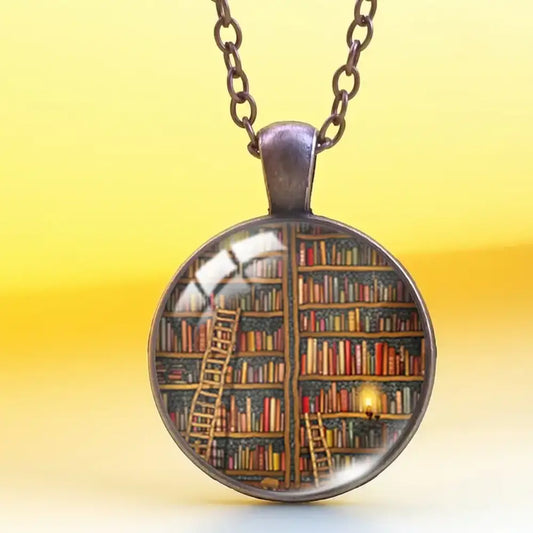 BIBLIOPHILE NECKLACE Ashlen